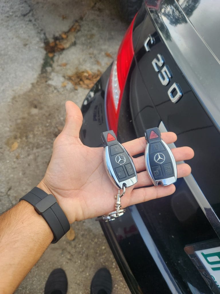 Precise Locksmith mobile automotive locksmith service in Hialeah